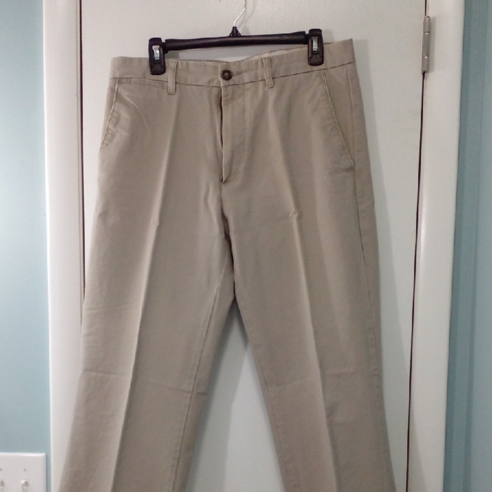 Dockers Men's Khaki Chinos 32x34